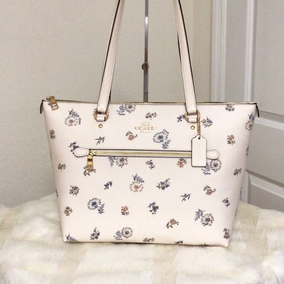 Coach Handbags - ⚜COACH Gallery Tote With Dandelion Floral …